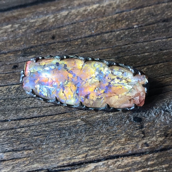 Opalescent Brooch - Picture 2 of 6